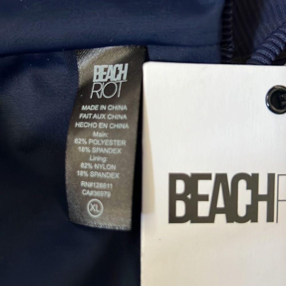 BEACH RIOT Lauren Bikini Top Navy Size XL NWT - Picture 10 of 15